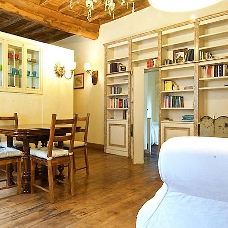 Charming Trastevere Apartment Rome Bagian luar foto