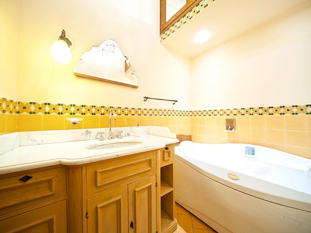 Charming Trastevere Apartment Rome Bagian luar foto